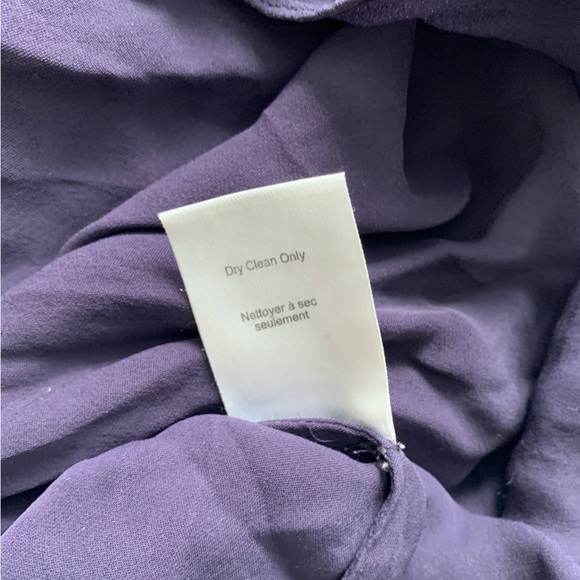 Aritzia Babaton 100% silk purple top size XS - Picture 7 of 7